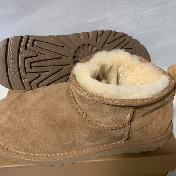 New UGG Women's Classic Ultra Mini Ankle Boot - Picture 4 of 5